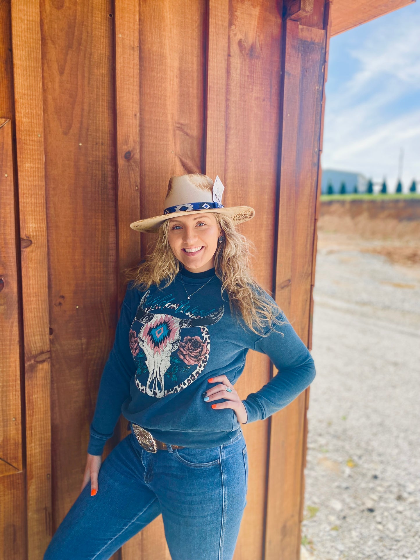 WILD WEST COW SKULL NAVY MINERAL PULLOVER SWEATSHIRTS