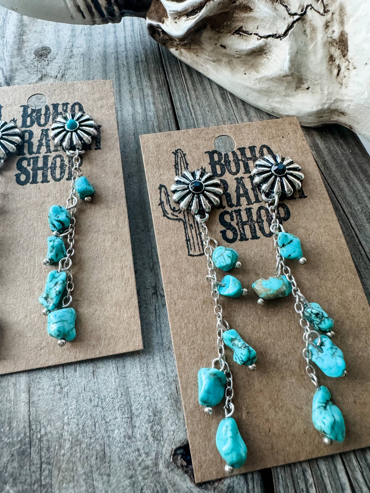 Western Chip Stone Concho Dangle Earrings